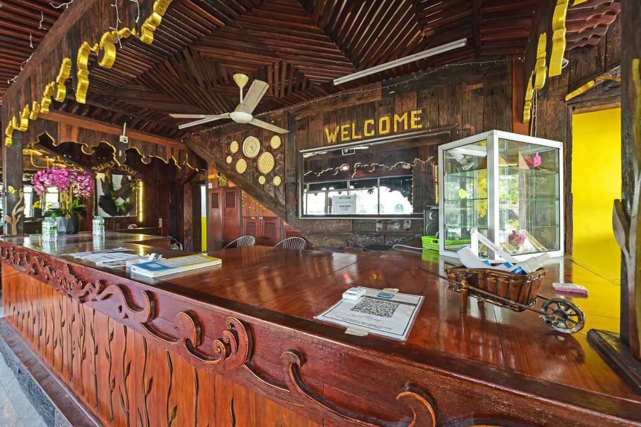 Super Oyo Capital O 90659 Raintown Timbers Hotel Taiping Esterno foto