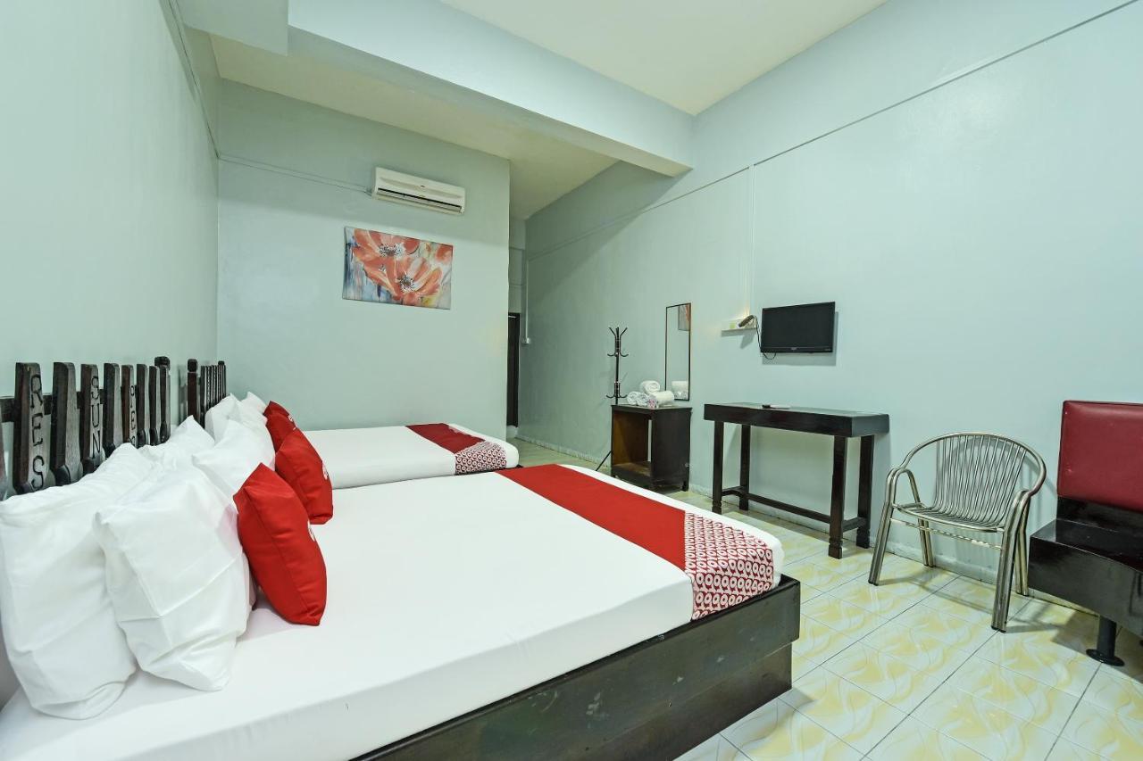 Super Oyo Capital O 90659 Raintown Timbers Hotel Taiping Esterno foto