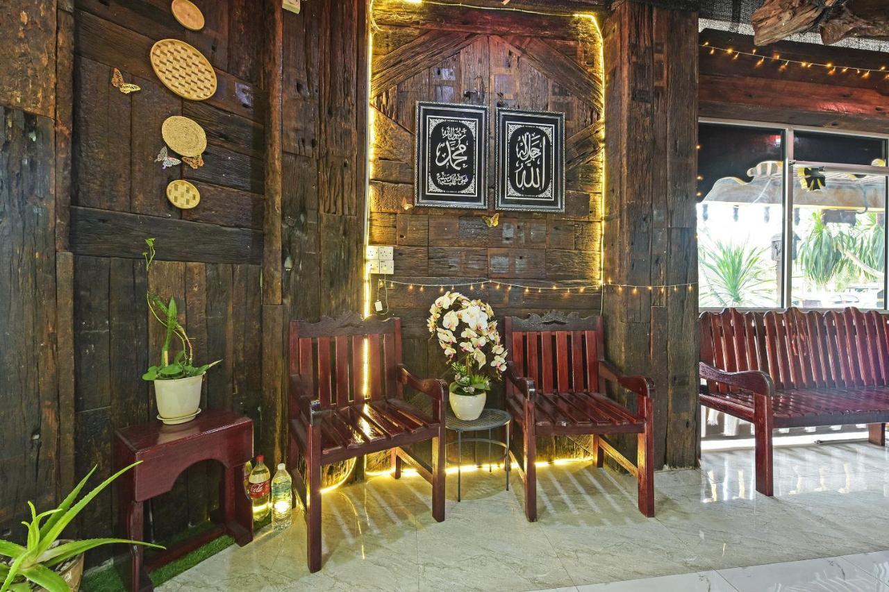 Super Oyo Capital O 90659 Raintown Timbers Hotel Taiping Esterno foto