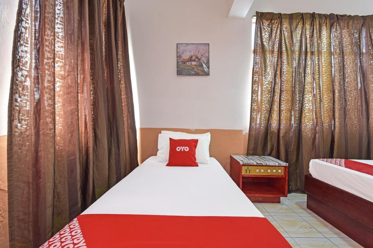 Super Oyo Capital O 90659 Raintown Timbers Hotel Taiping Esterno foto