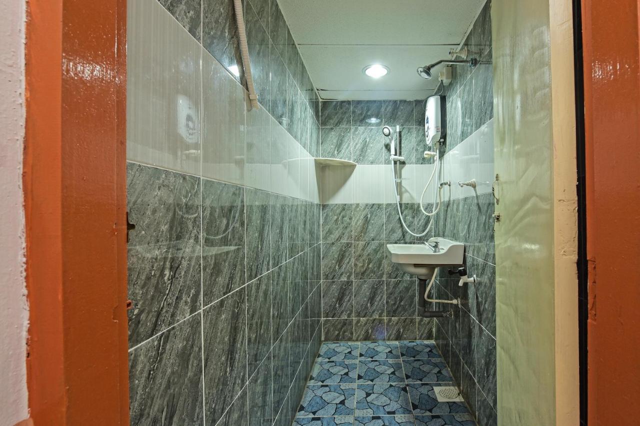 Super Oyo Capital O 90659 Raintown Timbers Hotel Taiping Esterno foto