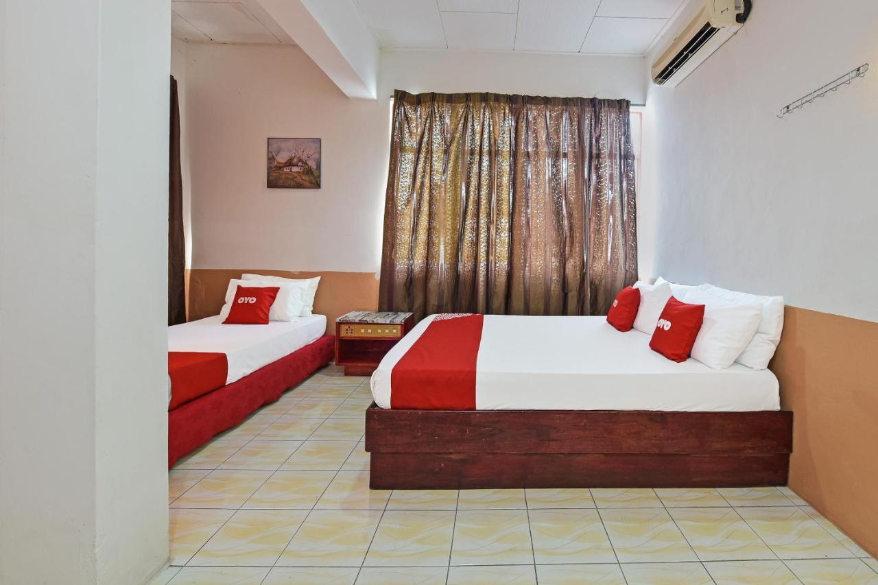 Super Oyo Capital O 90659 Raintown Timbers Hotel Taiping Esterno foto