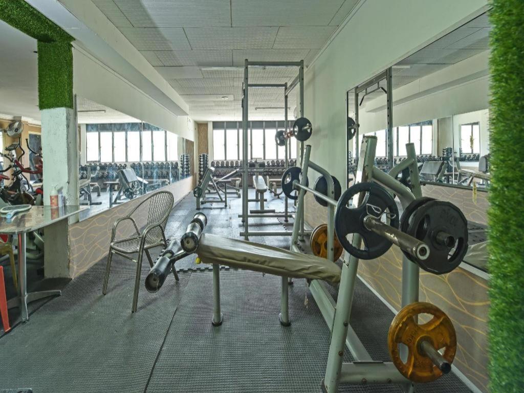 Super Oyo Capital O 90659 Raintown Timbers Hotel Taiping Esterno foto