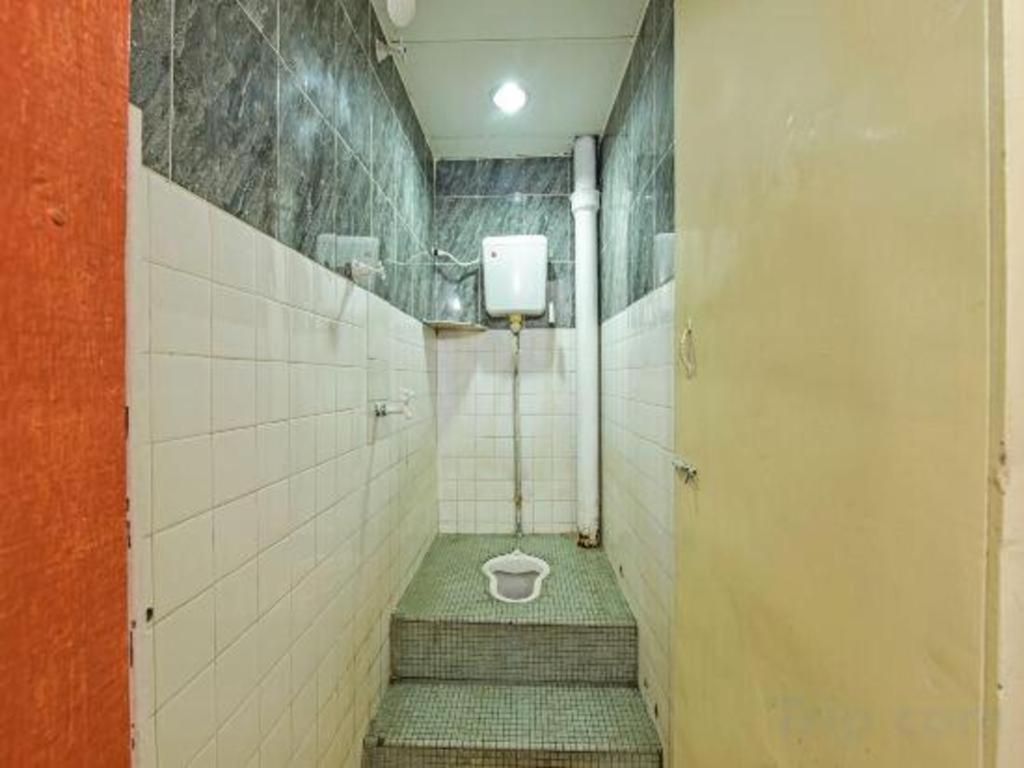 Super Oyo Capital O 90659 Raintown Timbers Hotel Taiping Esterno foto