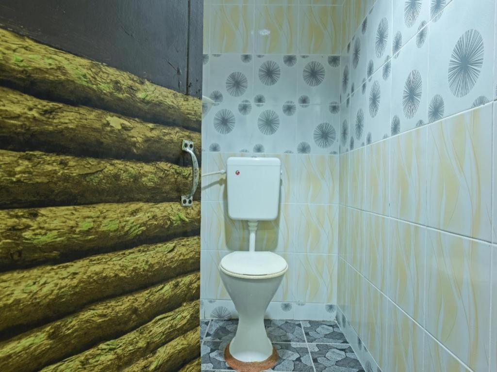 Super Oyo Capital O 90659 Raintown Timbers Hotel Taiping Esterno foto